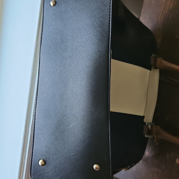 Calvin Klein bag, black/ivory/gold. Great condition, see pics, lots of pockets - Picture 15 of 15